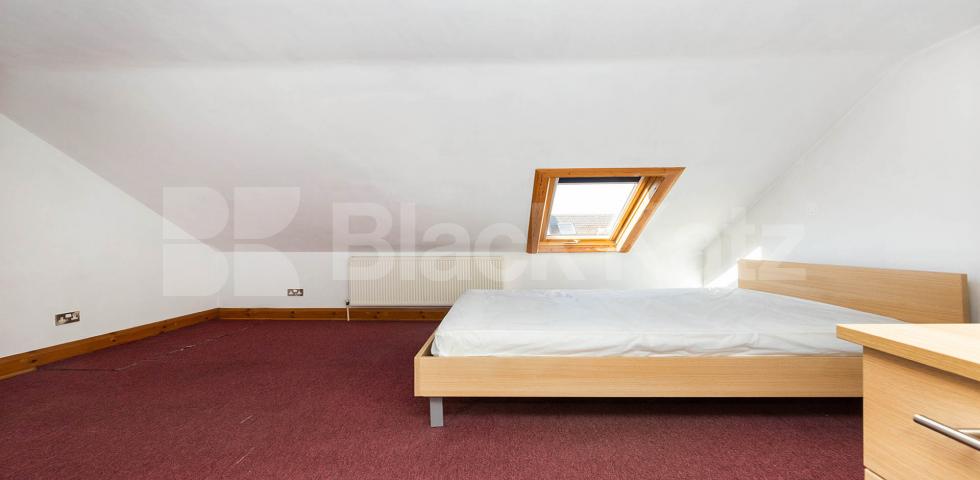 			2 Bedroom, 1 bath, 1 reception Maisonette			 Leasowes Road, Leyton 